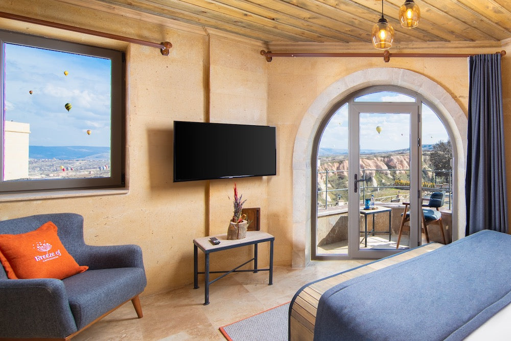 Deluxe King Room with Balcony