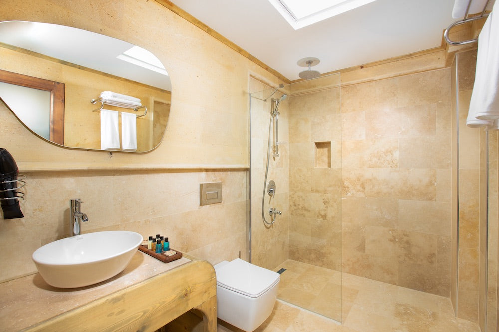 Deluxe King Room with Balcony